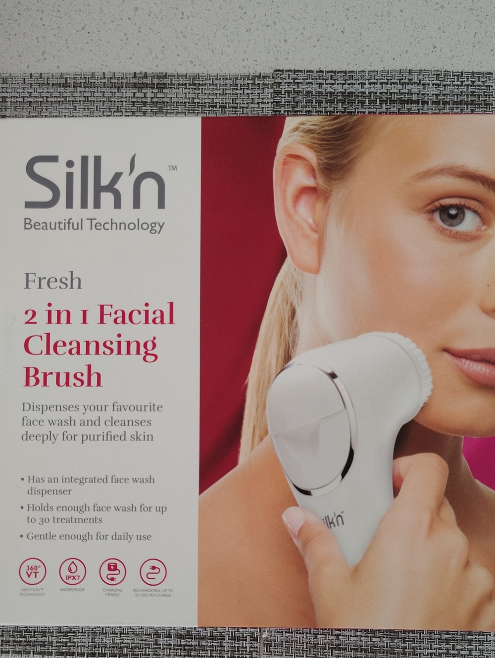 Fresh 2-in-1 Facial Cleansing Brush – White